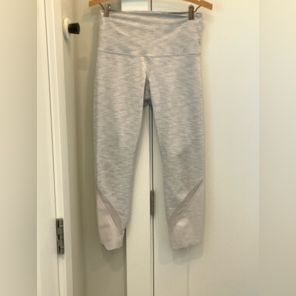 Lululemon Gray High-Waisted Capri Leggings